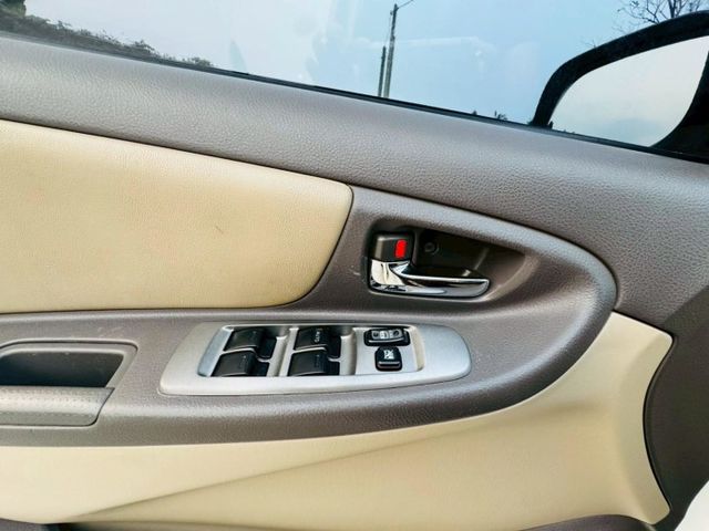 2013年 TOYOTA VIOS 1.5 白色 原鈑件 車況漂亮 經典省油代步神車  第12張相片