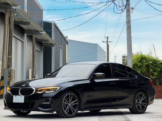 BMW 330  第1張相片