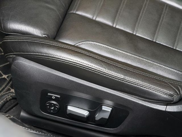 BMW 330  第11張相片