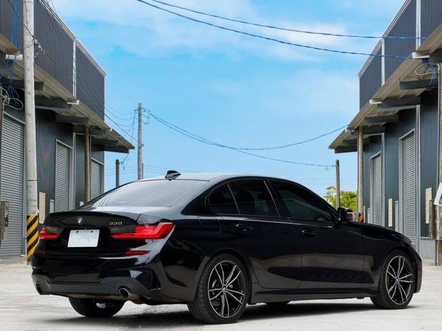 BMW 330  第12張相片