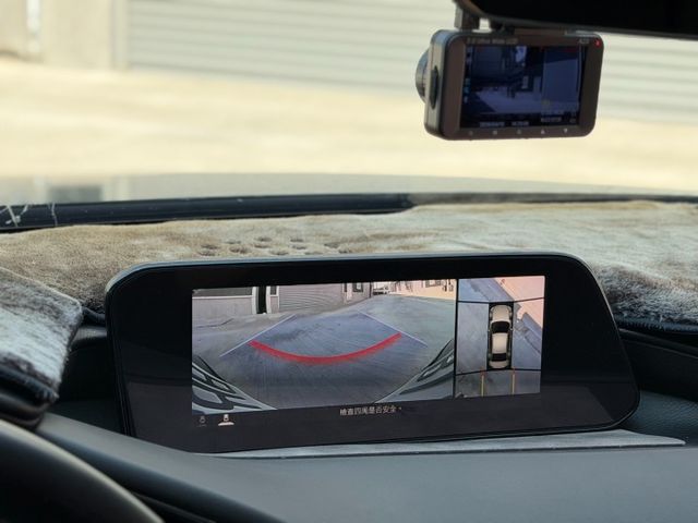 改裝輪框、全車犀牛皮、最頂級有BOSE音響  第15張相片