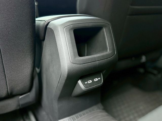 幾乎新車等級，這台T-Cross直接省一大筆，小台好開又有料，這台很多人一看就下手~!  第10張相片