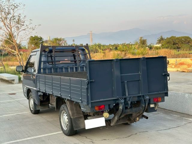 小發財界戰神｜2022得利卡 原鈑＋升降尾門  第2張相片