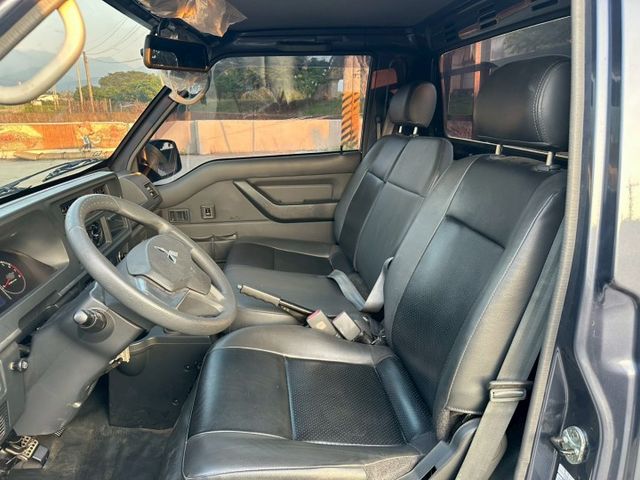 小發財界戰神｜2022得利卡 原鈑＋升降尾門  第3張相片