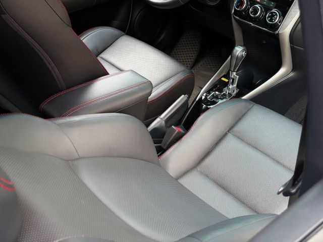 2019 YARIS S版 跑4.7萬 小鋼炮感十足 省油好開又有型  第8張相片