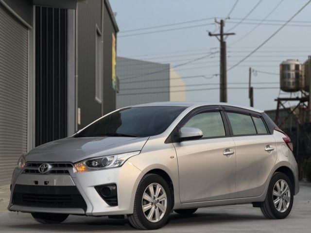 便宜不是沒原因，是你會不會看。2017 YARIS，代步神車一樣能撐全場~!!!  第1張相片