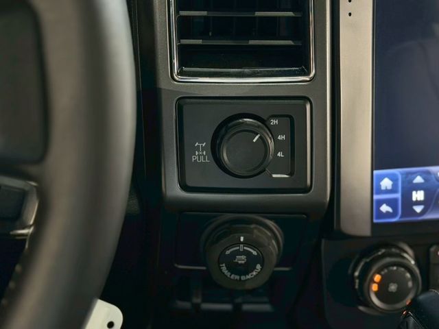 一台能上山下海的猛獸 2018 F-150 等你帶走~!  第10張相片