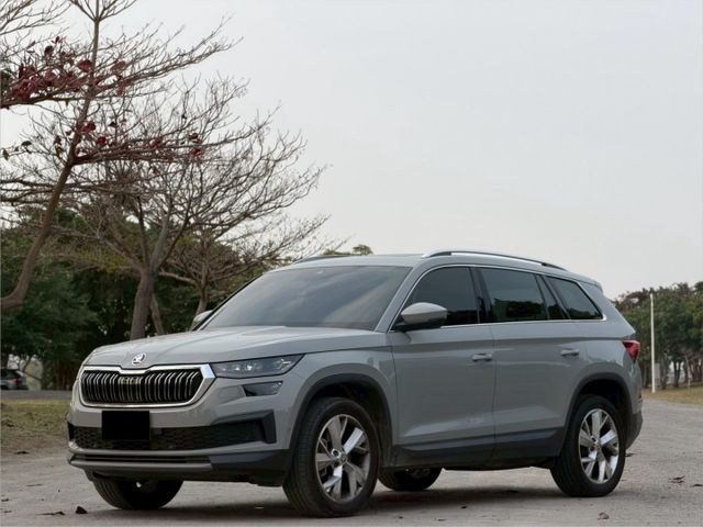 4X4尊榮版本，挑戰全網最低里程，最低價格，新車價160萬，直接打到骨折  第1張相片