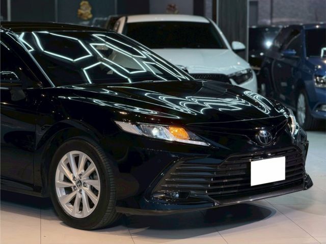 只跑1.9萬 幾乎新車等級的Camry在這裡~!~!~!~!~!  第5張相片