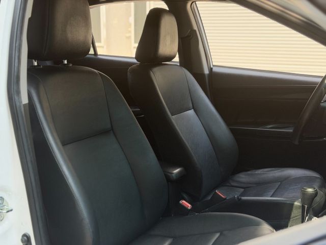 代步車天花板，養車比養女朋友還便宜，開Toyota的人不可怕，可怕的是開到原鈑件的!  第7張相片