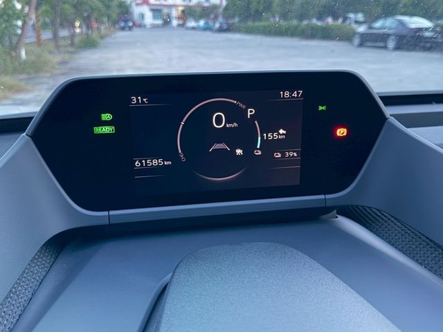 一手車，原廠360環景．無線充電  第11張相片