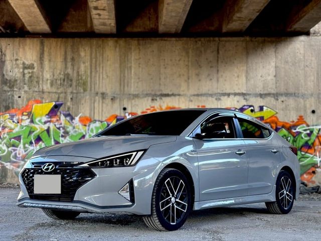 限量300台 Elantra sport 極速終極版 限定車色“冶煉灰“ 原鈑件  第1張相片