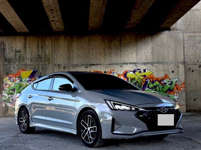 限量300台 Elantra sport 極速終極版 限定車色“冶煉灰“ 原鈑件  第2張相片