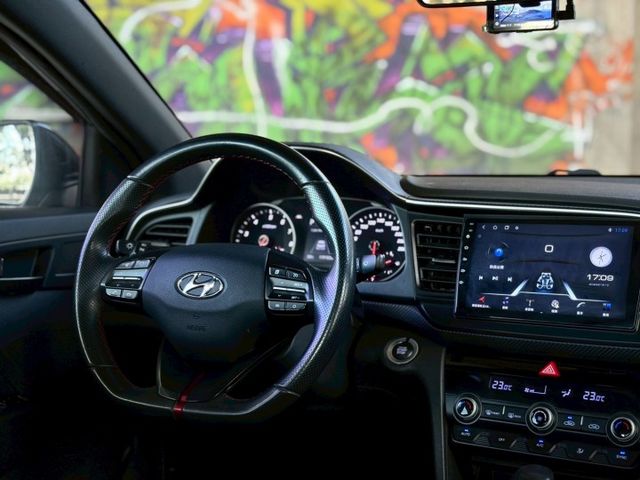 限量300台 Elantra sport 極速終極版 限定車色“冶煉灰“ 原鈑件  第6張相片
