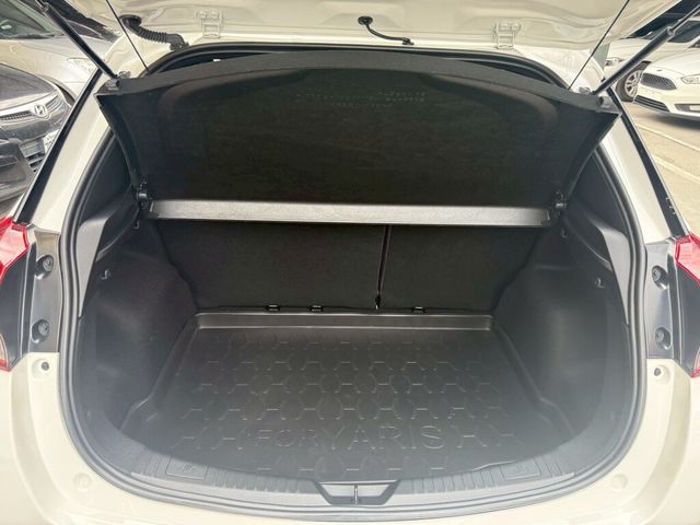 TOYOTA豐田 YARIS  第7張相片