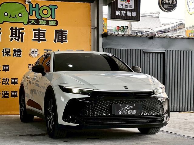 TOYOTA豐田 CROWN  第1張相片