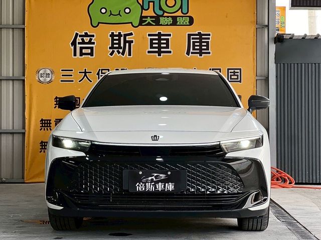 TOYOTA豐田 CROWN  第3張相片