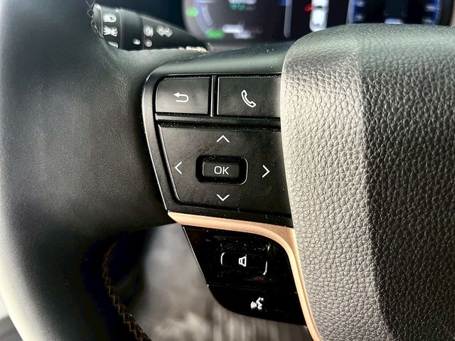 TOYOTA豐田 CROWN  第12張相片
