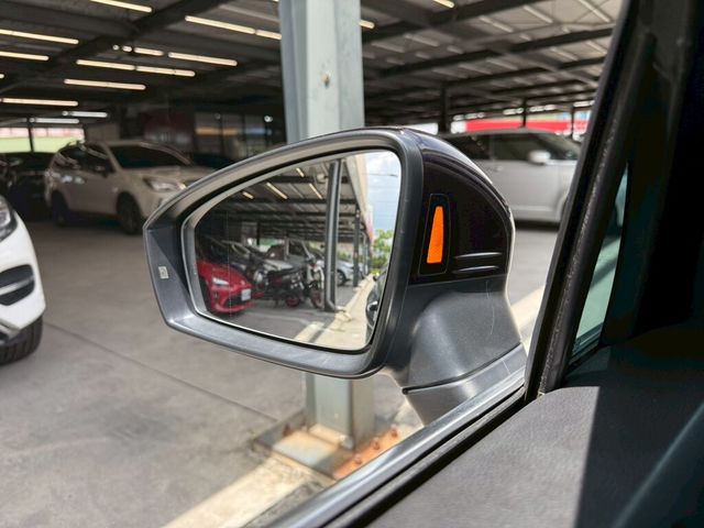 VOLKSWAGEN福斯 TIGUAN  第12張相片
