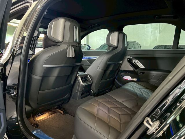 BMW寶馬 735  第11張相片