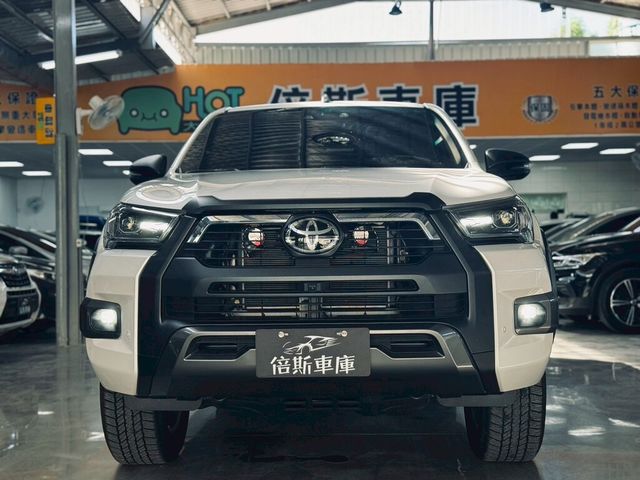 TOYOTA豐田 HILUX  第2張相片