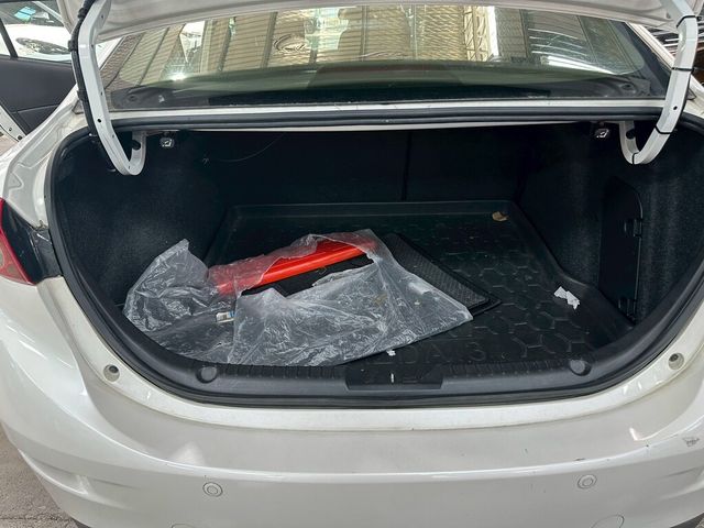 MAZDA馬自達 MAZDA 3  第7張相片