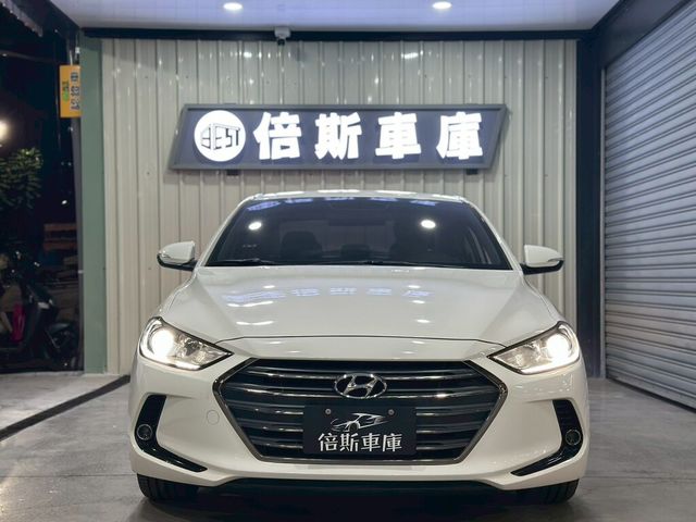 HYUNDAI現代 ELANTRA  第2張相片