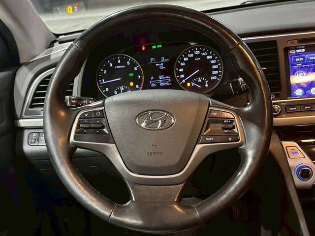 HYUNDAI現代 ELANTRA  第9張相片