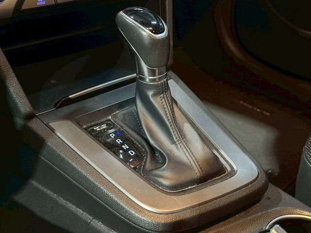 HYUNDAI現代 ELANTRA  第14張相片