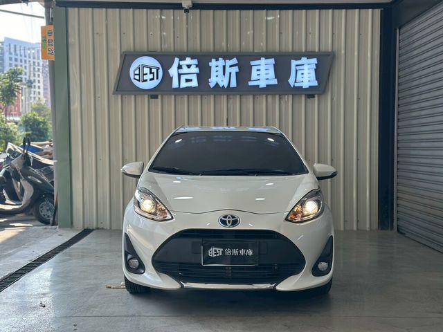 TOYOTA豐田 PRIUS C  第2張相片
