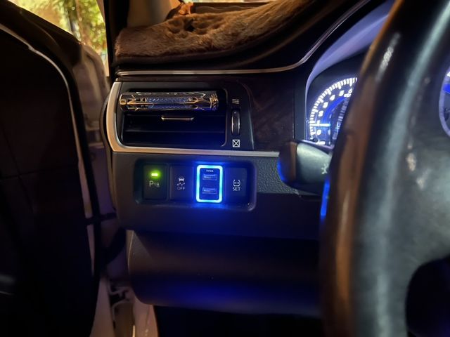 TOYOTA豐田 CAMRY  第5張相片