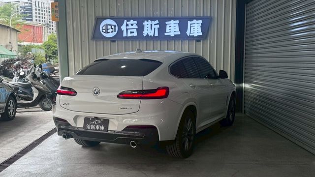 BMW寶馬 X4 XDRIVE30I  第5張相片
