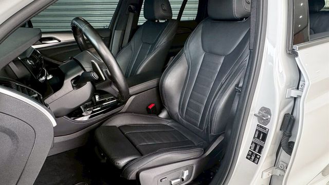 BMW寶馬 X4 XDRIVE30I  第13張相片