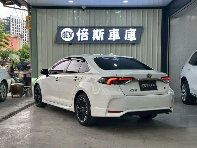 TOYOTA豐田 ALTIS  第4張相片