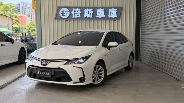 TOYOTA豐田 COROLLA ALTIS HYBRID  第2張相片