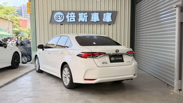 TOYOTA豐田 COROLLA ALTIS HYBRID  第4張相片