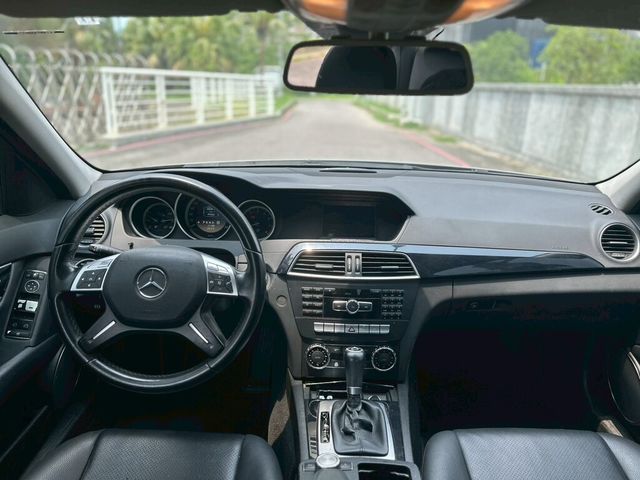 M-BENZ賓士 C180  第7張相片