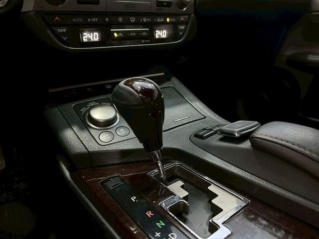 LEXUS凌志 ES300H  第10張相片