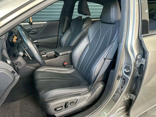 LEXUS凌志 ES250  第11張相片