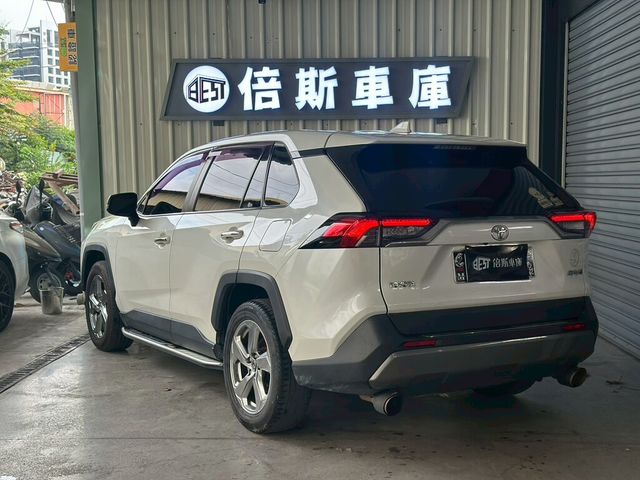 TOYOTA豐田 RAV4  第4張相片