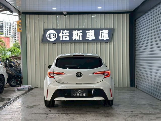TOYOTA豐田 AURIS  第5張相片