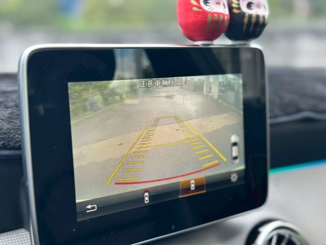 M-BENZ賓士 CLA200  第12張相片