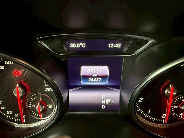 M-BENZ賓士 CLA200  第13張相片