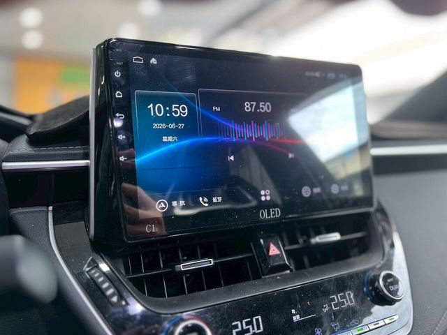 TOYOTA豐田 COROLLA SPORT  第8張相片