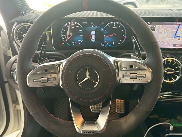 M-BENZ賓士 CLA250  第8張相片