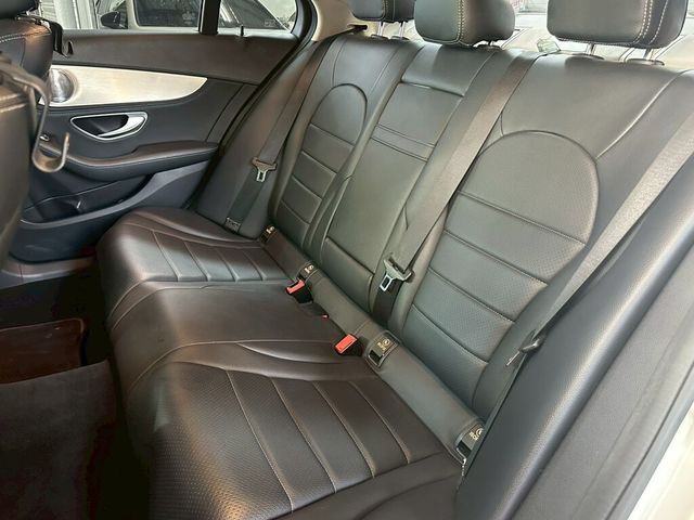 M-BENZ賓士 C300  第13張相片