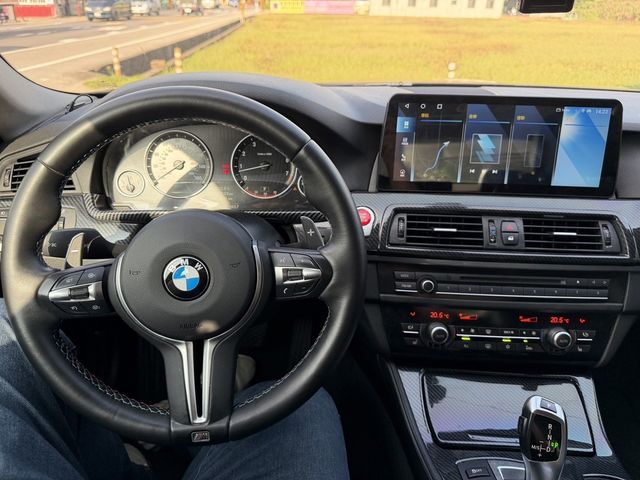 BMW寶馬 528I  第7張相片