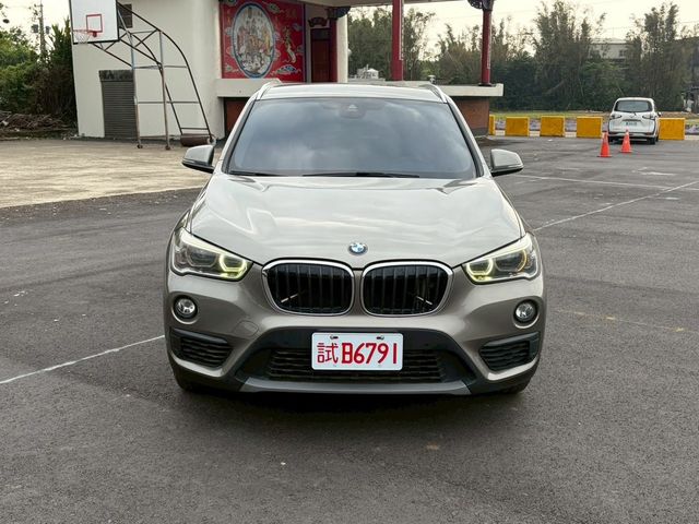 BMW寶馬 X1  第3張相片