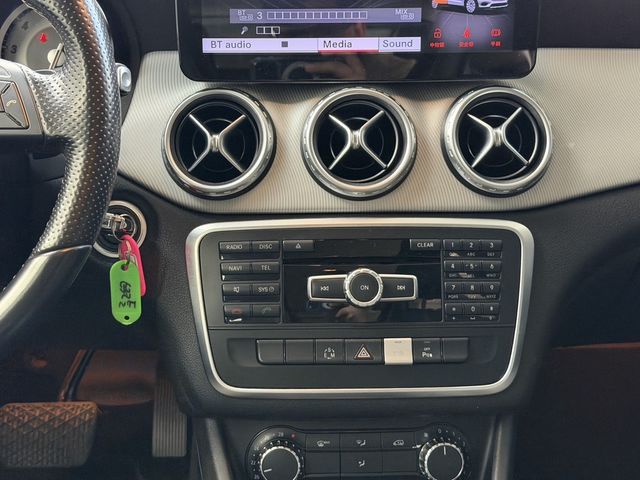 M-BENZ賓士 B180  第9張相片