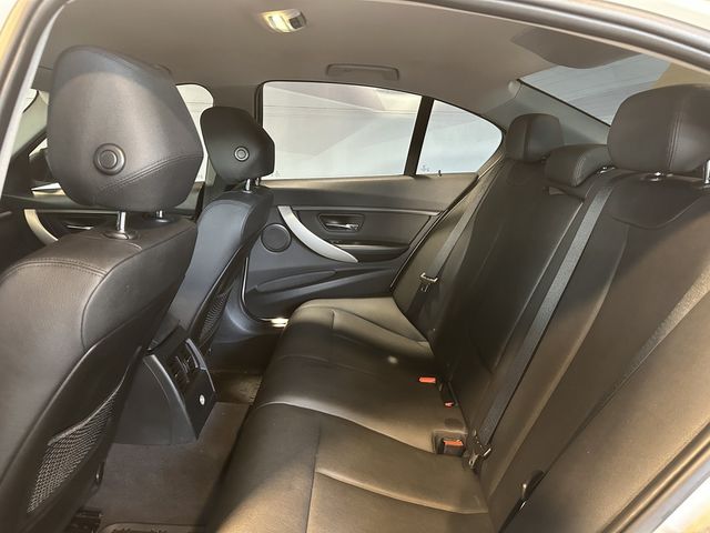 BMW寶馬 328I GT  第7張相片